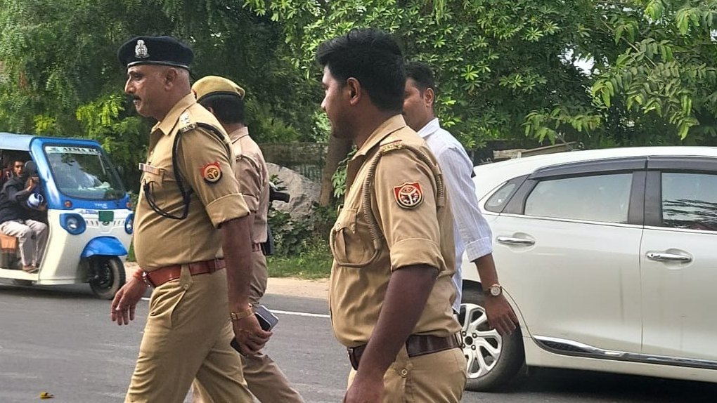 आगरा के पास ज्वेलरी व्यापारी से 40 लाख रुपये की लूट, पुलिस ने शुरू की बड़ी तलाश