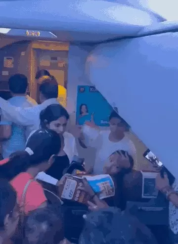 पुणे जा रही स्पाइसजेट की फ्लाइट में AC खराब, सांस लेने में दिक्कत हुई, प्रेग्नेंट महिला की तबीयत बिगड़ी