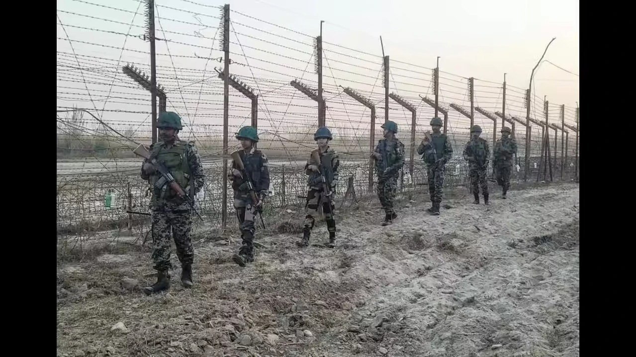 ड्रोन गतिविधि बढ़ने के बाद भारत–पाकिस्तान सीमा पर बढ़ा सुरक्षा अलर्ट